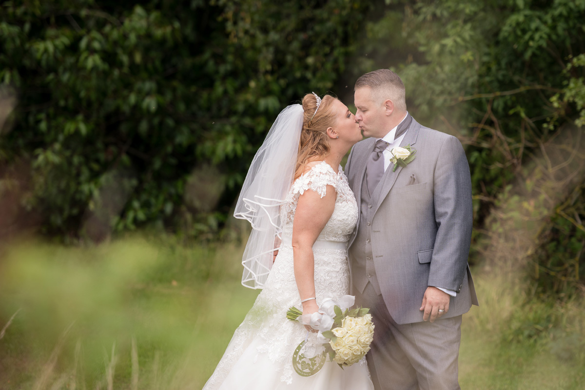 Creative Wedding Photography at Eastwood Park Venue