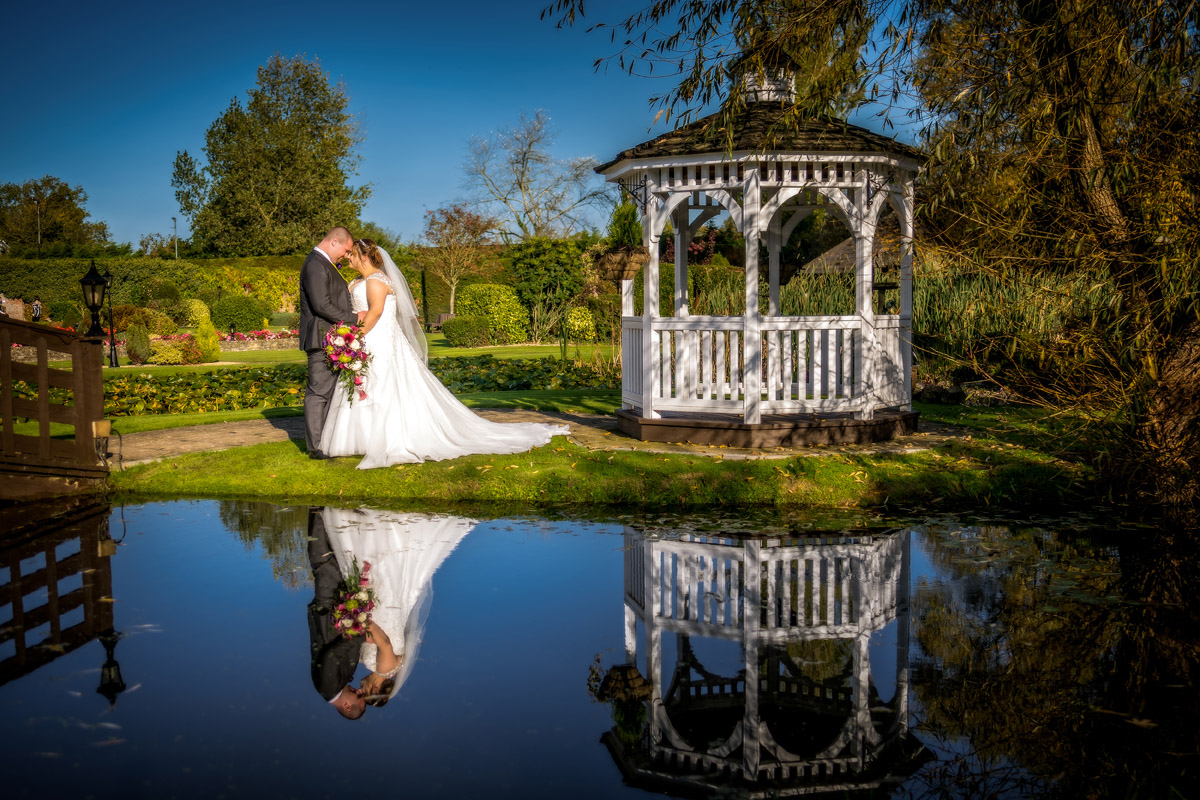 Featured image for “Laura & Arron’s Wedding Day”