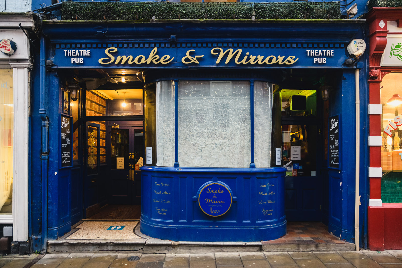 Wedding Photographer Smoke & Mirrors Theatre Pub