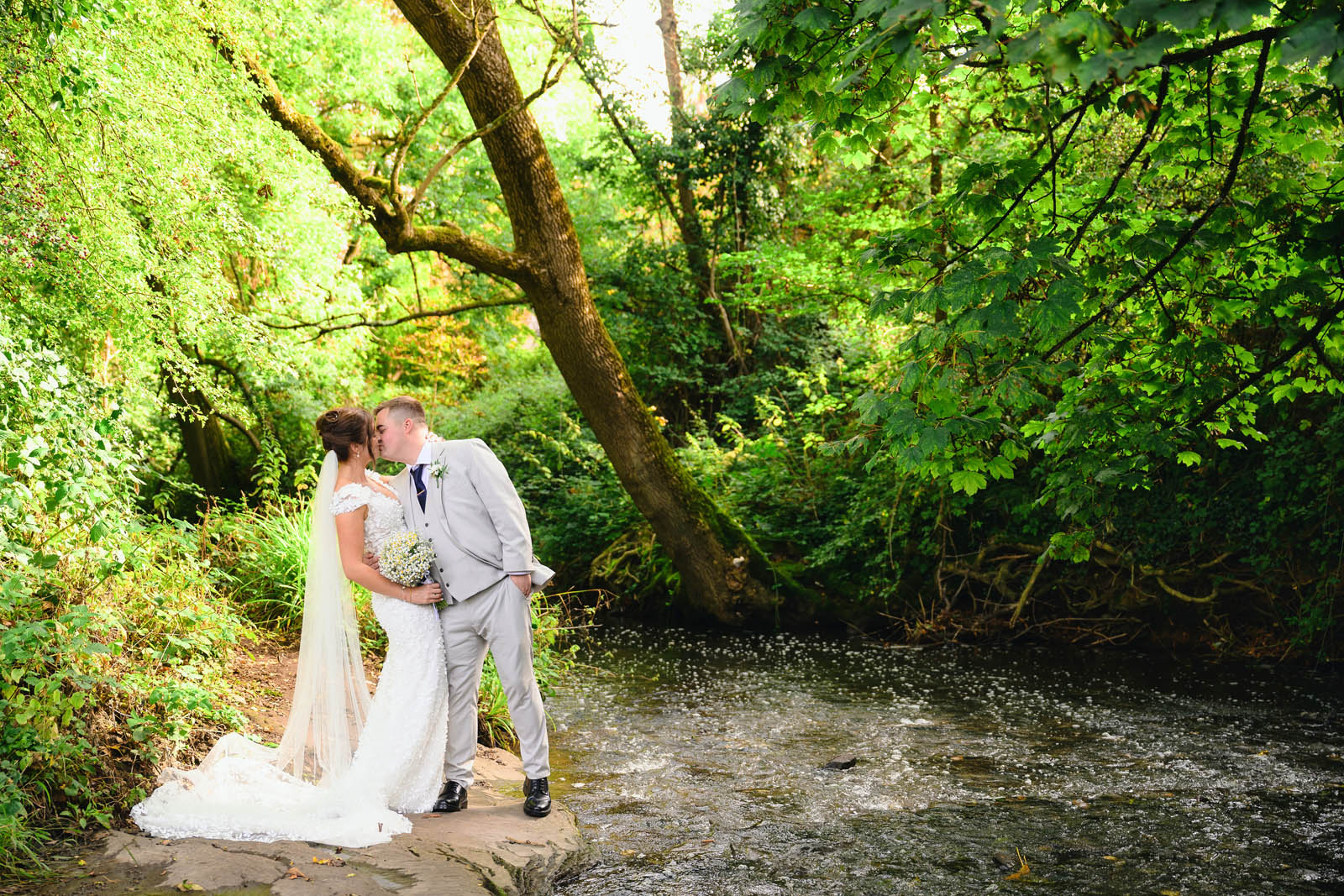 Wedding Photographer at The White Horse Hambrook